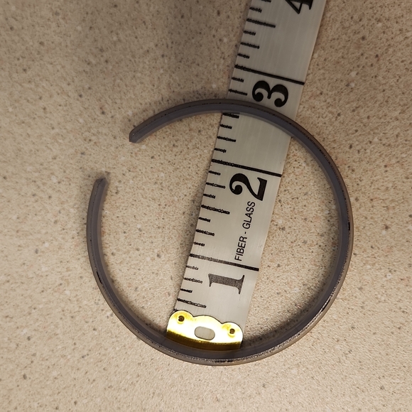 2/$30 Resin bracelets. Set of 9 - Picture 5 of 5